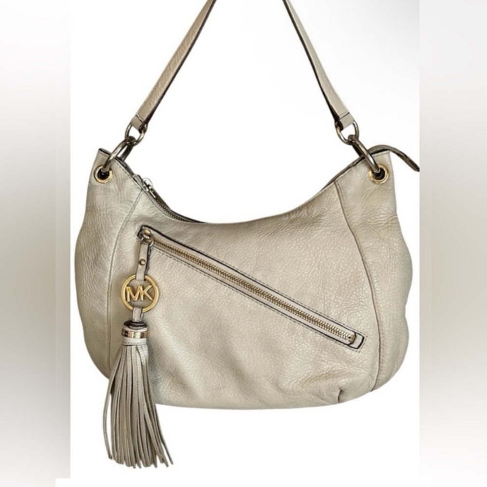 Michaels Kors Cream Pebbled Leather Hobo Slouch Satchel Tassel Purse Bag - Picture 3 of 16